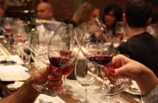 brindis-en-restaurante-malagueno-la-rebana