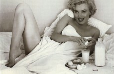 Marilyn-Monroe-asesinato-asesinada-suicidio-murio-verdedra-causa