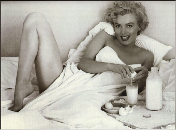 Marilyn-Monroe-asesinato-asesinada-suicidio-murio-verdedra-causa