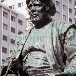 6689518-madrid-march-10-sancho-panza-statue-from-cervantes-memorial-by-sculptor-lorenzo-coullaut-valera-1925-1930-on-plaza-espana-on-march-10-2013-in-madrid