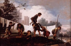 440px-Juego_de_niños,_el_paso