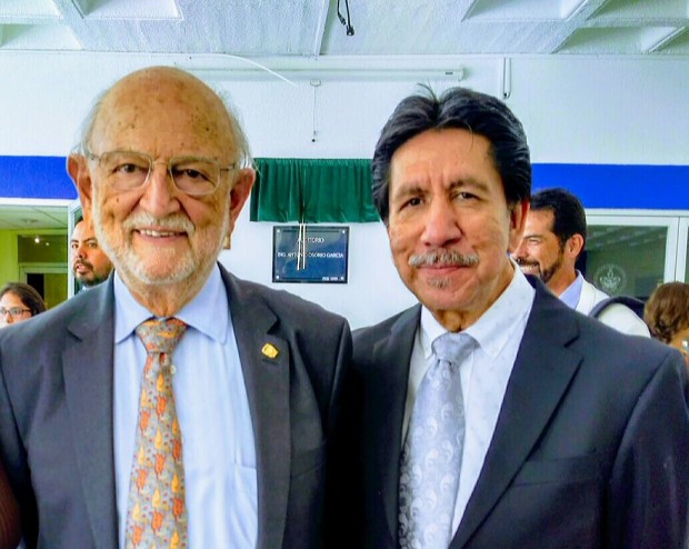 02 En la Catedra Alfonso L. Herrera_