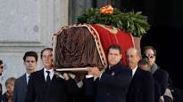 02 En la exhumación de Franco.
