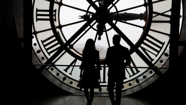 reloj, lector y escritor